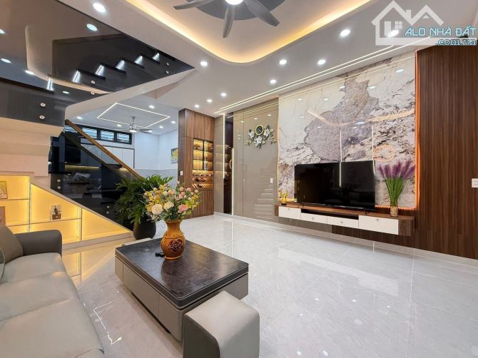 GIÁ TỐT KHU QUẬN 10 - HẠ GIÁ CÒN 5,76TỶ ĐƯỜNG TAM ĐẢO, NGAY KHU CƯ XÁ BẮC HẢI. SỔ CHUẨN - 2