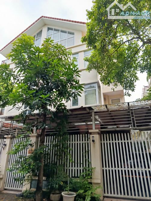 BIỆT THỰ VIP LÀNG VIỆT KIỀU CHÂU ÂU - DT 155M2 - KINH DOANH - AN SINH HOÀN HẢO - 2