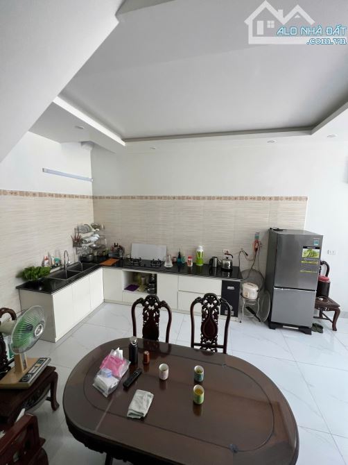 BÁN NHÀ 3 TẦNG – KHU TĐC XI MĂNG, HỒNG BÀNG – HẢI PHÒNG - VỊ TRÍ GẦN VƯỜN HOA - 2
