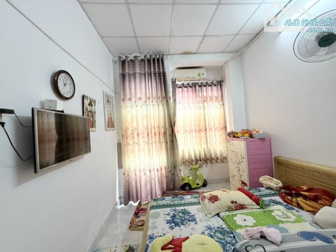 Nhà Nguyễn Văn Khối - HxH - Chỉ 3.99 tỷ - gần MT - sổ A4 - 2