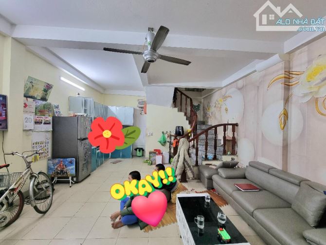 Chỉ 4,1 tỷ có ngay nhà đẹp Q Thanh xuân 37m2x3T MT5m ngõ trước nhà ô tô tránh