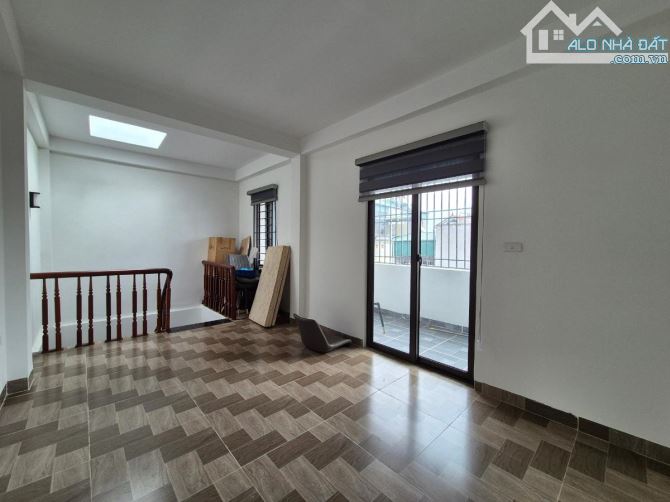 Nhà Đẹp - An cư - Phố Vip Lê Trọng Tấn - 30m2- 5 tầng- Chỉ 8 T - 2