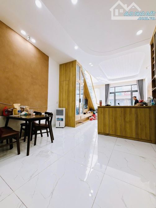 BÁN NHÀ TÂN THỚI NHẤT Q12 - 2 TẦNG 94M2 ( 6M X 19M ) - HẺM XE HƠI - 6.16 TỶ. - 2