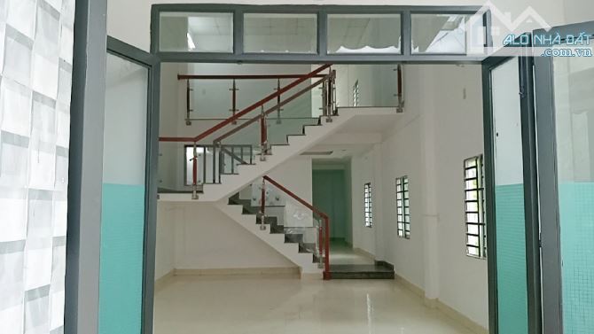 DUY NHẤT NHÀ 2 TẦNG CHỈ SAU NHÀ MẶT TIỀN ĐƯỜNG NGUYỄN LƯƠNG BẰNG - TRUNG TÂM LIÊN CHIỂU - 2