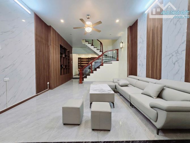 NHÀ Ở ĐÓN TẾT,TRỤC ĐẠI  LỘ TÂY THĂNG LONG,OTO VÀO NHÀ,DT=36M2x5T,MT=4.6m,6.3ty - 2