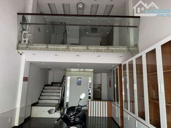 Mặt Tiền Lý Nam Đế P7 Q11,Vị trí đẹp,trục đường kinh doanh - 2