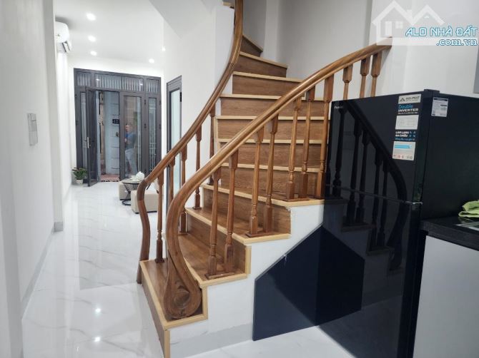 Nhà đẹp khu vip  Lê trọng tấn - 4 tầng chỉ 7,2 T - 2