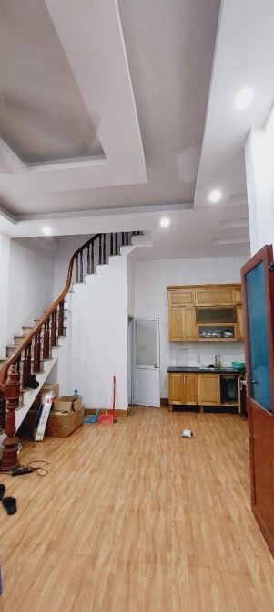 NHÀ MẶT NGÕ THÔNG TỔ 3 ĐA SỸ Lô.góc 2 thoáng NGÕ NÔNG Ô TÔ GẦN DT 40M 3 TẦNG 3 NGỦ HƠN 6 T - 2