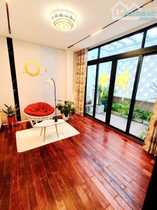 Siêu phẩm Minh Khai Diện tích rộng full nội thất sịn 57m2 giá 10 tỷ. - 2