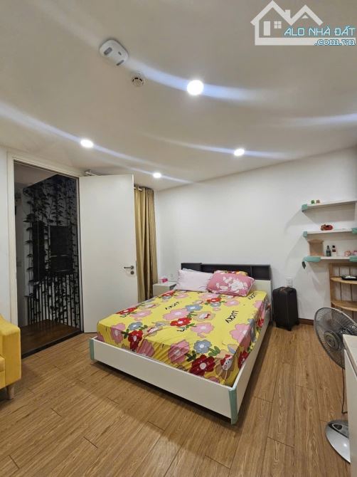QUẬN 3 - HẺM NHỰA 6M - TRƯỜNG SA - K.INH D.OANH 60M2 (4.5 x13) 5TẦNG MỚI ĐẸP - 2