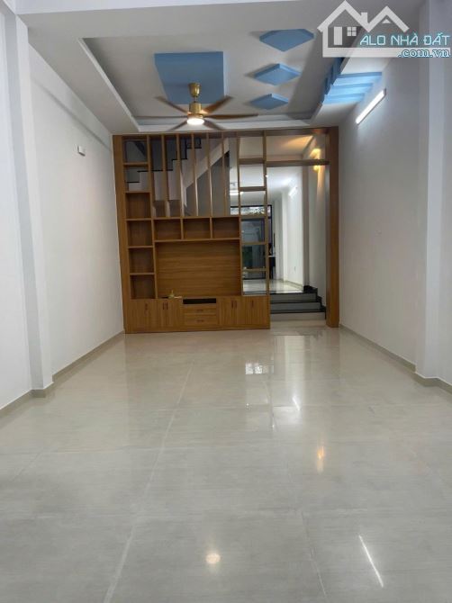 BÁN NHÀ TRƯỜNG CHINH Q12 - 2 TẦNG 104M2 ( 4M X 26M) - HƠN 6 TỶ - 2