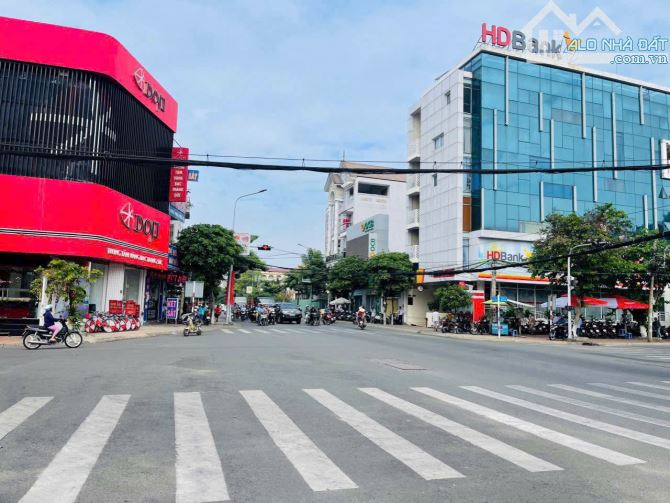 Giá 15 triệu/ tháng. Cho thuê nhà 1T 3lầu mặt tiền CMT8, gần chợ BH,nhà thiếu Nhi Đồng Nai - 2