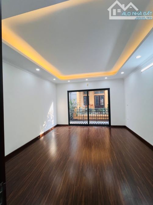 BÁN NHÀ ĐẸP NGAY NGÃ BA ĐÔNG MỸ Ô TÔ ĐỖ CỬA - 2