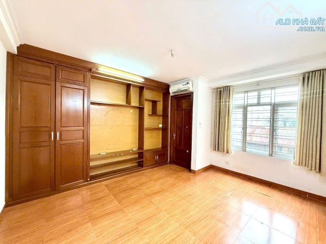 Bán Tòa ccmn Hào Nam 55m 6T, 8 phòng, dòng tiền 40tr/ tháng 11.7 tỷ. - 2