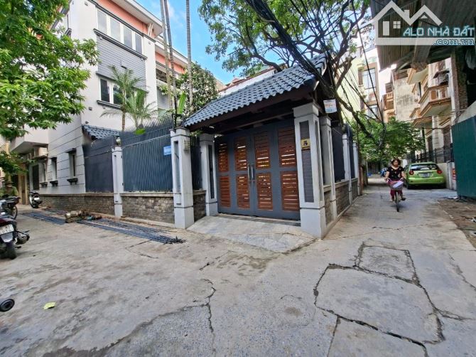 GIÁ TỐT NHẤT KHU VỰC! NHÀ TRUNG TÂM CẦU GIẤY, Ô TÔ GẦN, SỔ ĐỎ CẤT KÉT, CHỦ CẦN BÁN GẤP - 2