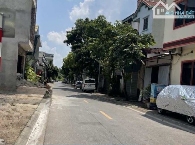 HÀNG HIẾM,BÁN ĐẤT 30M2- MẶT PHỐ NGUYỄN VĂN HƯỞNG, GIANG BIÊN -KINH DOANH ĐỈNH - 2