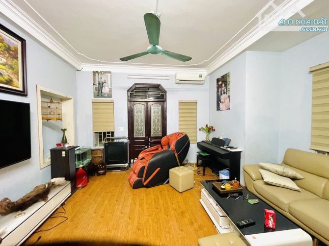BÁN NHÀ ĐƯỜNG BÙI XƯƠNG TRẠCH. GARA Ô TÔ. 120M2 XÂY 5 TẦNG. MT 10. - 2