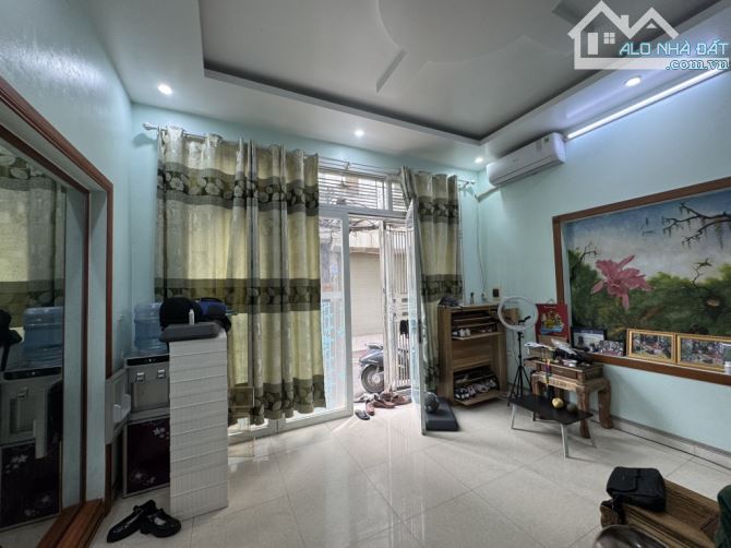 VŨ ĐỨC THẬN TT VIỆT HƯNG CÁCH 1 NHÀ RA Ô TÔ TRÁNH 2 TẦNG 45 M DÂN XÂY - 2