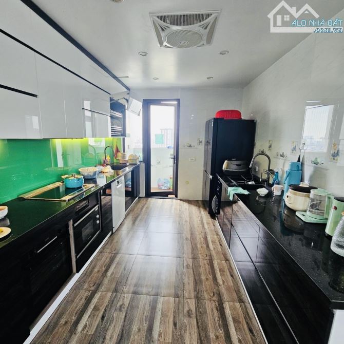 Bán căn Duplex Toà Sapphire số 4 Chính Kinh, TX. 250m2 5PN, 3WC, Căn góc. Sổ đỏ. 15,79 tỷ. - 2