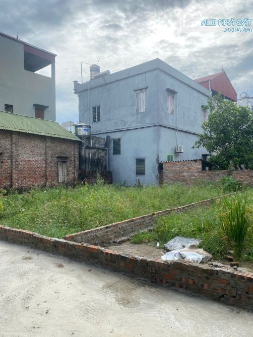 BÁN GẤP LÔ ĐẤT 106M2 MẶT TIỀN QUYỀN LỰC. Ô TÔ NGỦ TRONG ĐẤT. GẦN BÌA LÀNG - 2