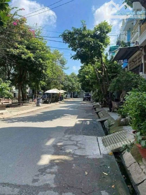NHỈNH 5 TỶ LẺ TÍ-SỞ HỮU NGAY LÔ ĐẤT THUỘC KHU CV 65 CĂN NHÀ PHỐ TTH21-72M2-HỆ SỐ XÂY CAO - 2