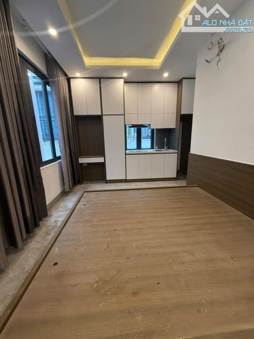 CCMN Kim Mã, 75m², 7 tầng, mặt tiền 7m, 20 phòng, full nội thất thang máy dòng tiền 1,2tỷ - 2