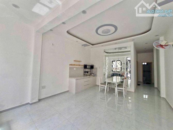 NHÀ MỚI VÕ VĂN HÁT,LONG TRƯỜNG,QUẬN9 DT: 4.3*12.3M,53M GIÁ 3.7 TỶ TL - 2