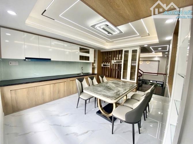 CHỈ 8.5 TỶ  CÓ NGAY NHÀ MỚI 5 TẦNG SIÊU ĐẸP, FULL NỘI THẤT, GẦN MT TỈNH LỘ 10 - 2