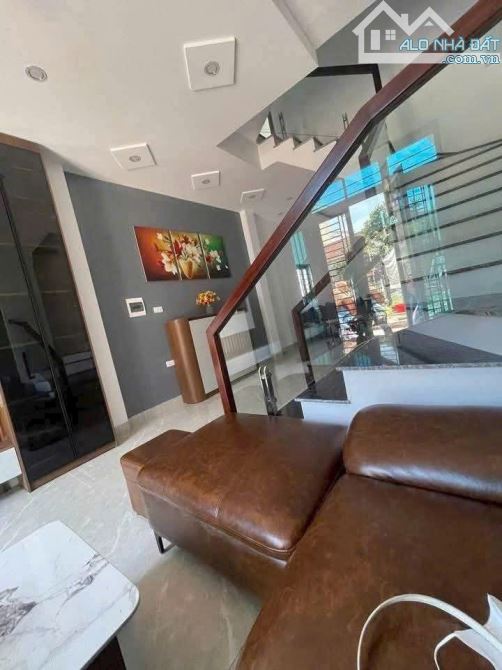 BÌNH MINH THANH OIAI HÀ MỘI _51M CHỈ HƠN 4 TỶ -20M RA CHỖ ĐỖ Ô TÔ_KHU DÂN CƯ ĐÔNG - 2