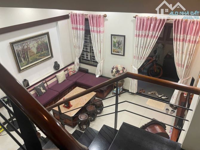 CẦN BÁN NHÀ MT GẦN KHU PHỐ HÀN - GIÁ 32,3 TỶ - TP NHA TRANG - GẦN CHỢ XÓM MỚI. - 2