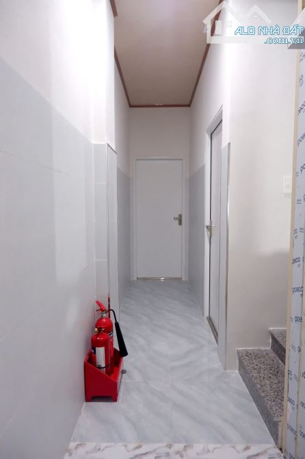 TOÀ CĂN HỘ 5 TẦNG NGAY PHAN THANH 18 PHÒNG  SẴN DÒNG THU TỐT CHỈ 8 TỶ - 2