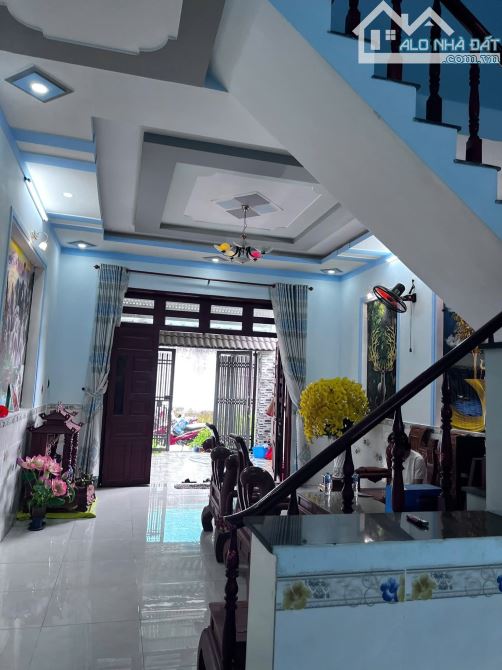 Bán căn nhà lầu khu TĐC Bình Hoà đi trung tâm hành chính công biên hoà 10 phút. - 2