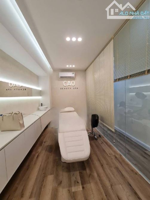 NHÀ ĐẸP- ĐOÀN THỊ ĐIỂM - P.1 PN - HXT CÁCH 5M - 4 TẦNG - 5PN - 43M2 NHỈNH 8 TỶ - 2