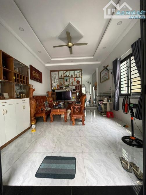 Cho Thuê Nhà Ở Đẹp, Mặt Tiền KD Sát Nguyễn Sơn, Chỉ 14TR - 2