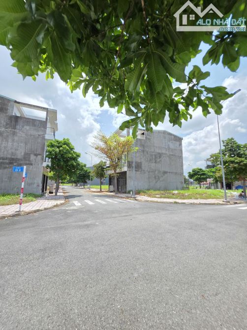 Bán đất 2 mặt tiền, KDC Lê Phong Thuận Giao,p.Thuận Giao,Tp.Thuận An chỉ 4,5 Tỷ TL M6365 - 2