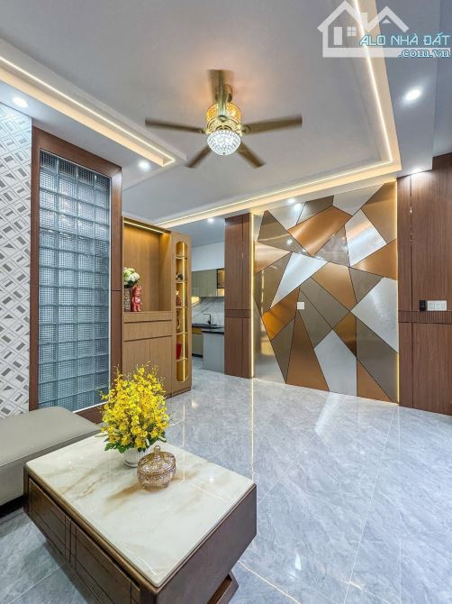 NHÀ 1 TRỆT 1 LẦU GÓC 2 MẶT TIỀN FULL NỘI THẤT HẺM 70 ĐƯỜNG TRẦN HƯNG ĐẠO - P. NINH KIỀU - - 2