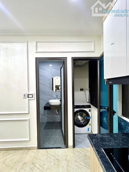 Bán nhà Hoàng Hoa Thám Ô tô đỗ cửa, Ngõ thông Kinh doanh DT 58m 15 tỷ - 2