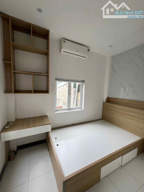 Cho thuê nhà Văn Hương 5 tầng, 2 ngủ, 3 vs, 6.5 triệu/tháng - 2