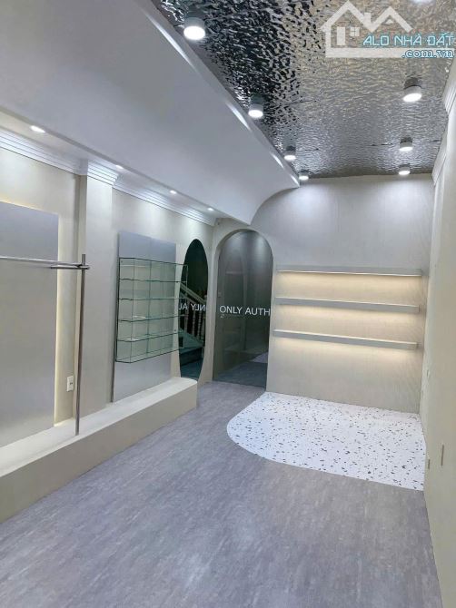 HÀNG THƠM, MẶT PHỐ ĐẠI LA KINH DOANH SẦM UẤT, LÔ GỐC VỈA HÈ RỘNG 50M2,4 TẦNG GIÁ CỰC TỐT. - 2