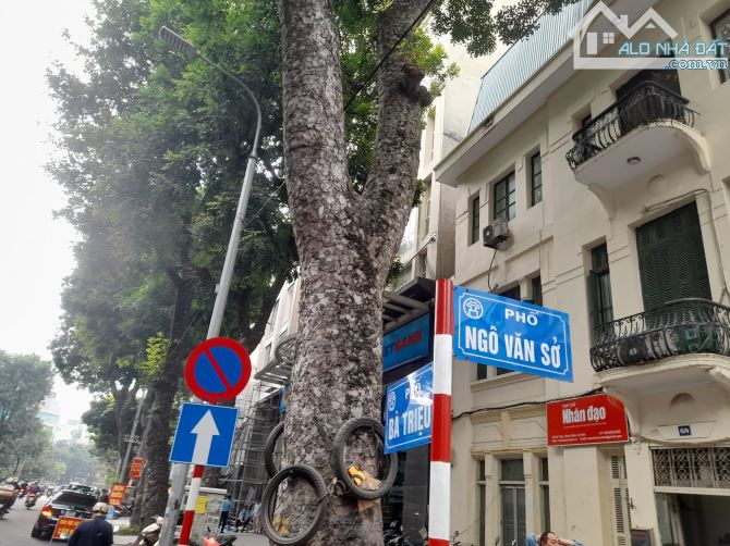 Mặt phố Bà Triệu, Lãi 473 tỷ - 285m2, MT 11,2m vỉa hè ô tô đỗ kinh doanh đỉnh, Giá 219 tỷ - 2