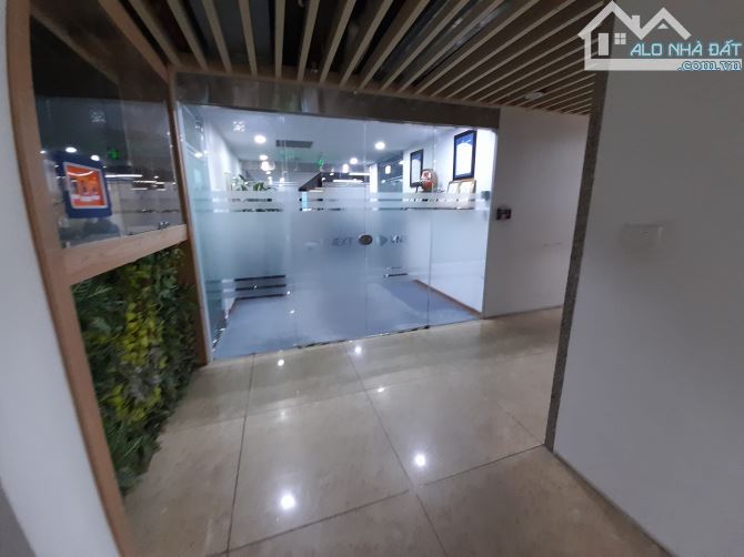 Bán gấp tòa building mặt Phố  Huế DT 600m2 - 14T nổi + 3 hầm - MT 25m - 550 tỷ - 3