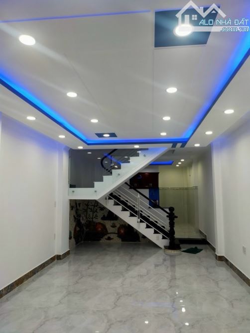 NHÀ 3 TẦNG - 60M2 - HXH QUAY ĐẦU - NỘI THẤT GỖ CĂM XE - NGUYỄN VĂN KHỐI GÒ VẤP, 6.7 TỶ - 3