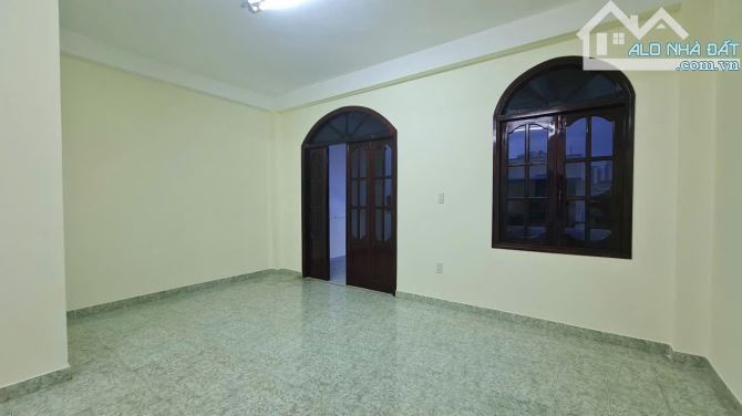 Bán nhà 3 tầng đường Nguyễn Thị Minh Khai cách biển Nha Trang 5 phút - 3