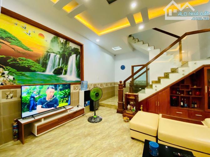 1Tỷ750 BÁN NHÀ 1 TRỆT 1 LẦU SỔ RIÊNG THỔ CƯ - 3