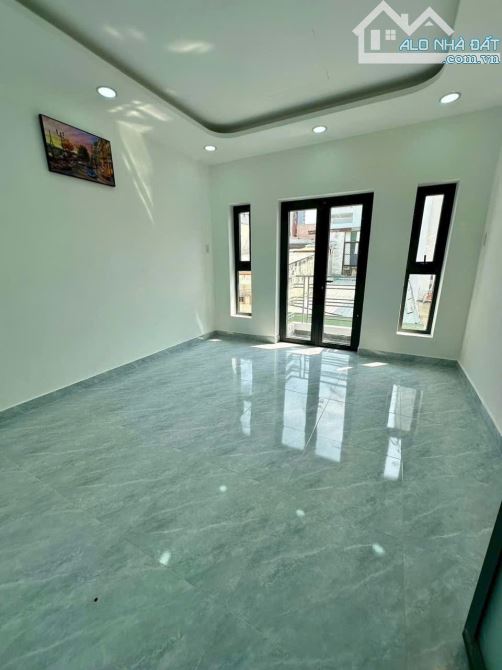 Nhà đẹp 4pn Âu Dương Lân, dt 3,6x13 3tầng shr giá 5.28tỷ tl. - 3