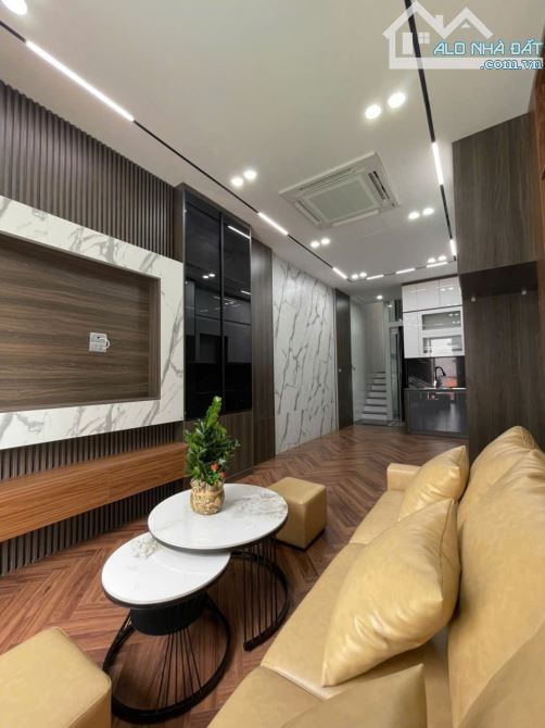 🏡 BÁN NHÀ 7 TẦNG – PHỐ GIA THỤY – THANG MÁY – KINH DOANH - 3