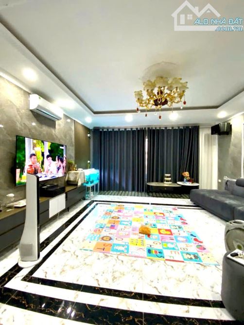 CHỈ DÀNH CHO NHỮNG AI THÍCH DIỆN TÍCH RỘNG -  NHÀ DÂN XÂY 55 M², 6 TẦNG, MT 5,9 M, - 3