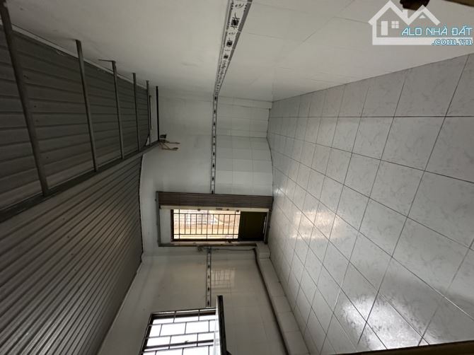 Bán nhà mặt tiền Nguyễn Văn Khối 3 tầng 4 phòng 46m2 phường 8 Quận Gò Vấp kinh doanh vip - 3