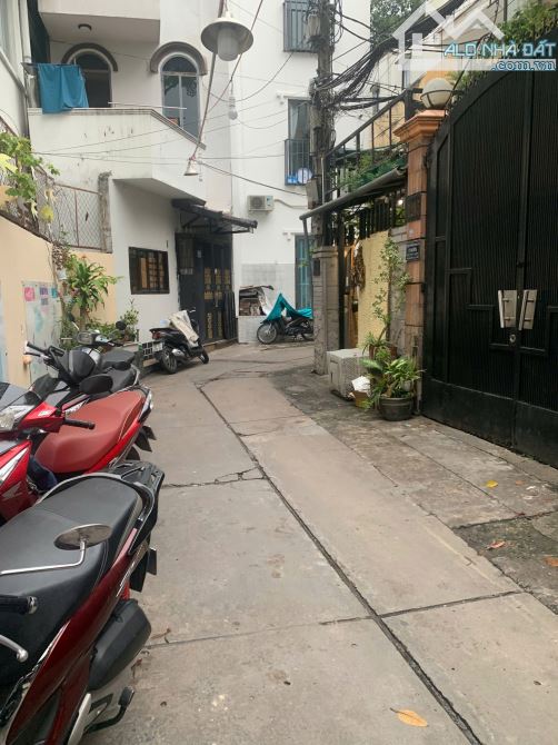 HẺM 8M TRƯỚC NHÀ Q5 – SỔ VUÔNG GẦN 60m2 – CŨ TIỆN XÂY MỚI - CHỈ TỪ 8 TỶ - 3