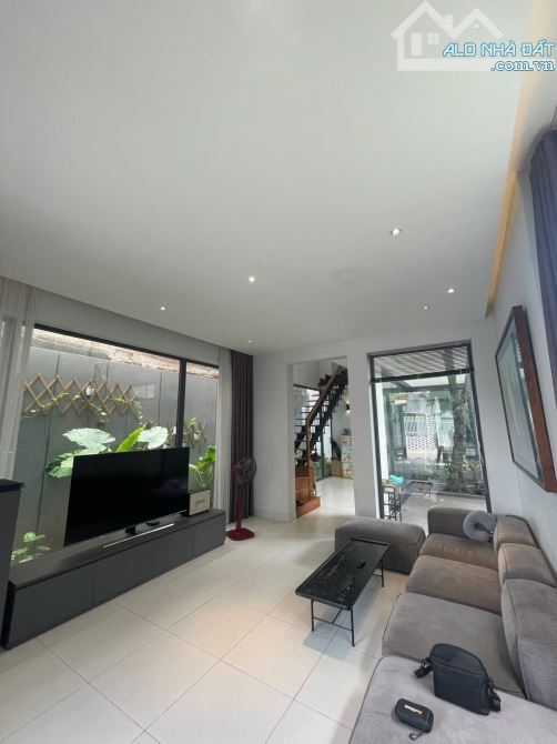 Villa Đà Lạt Ngay tại Q7 214m2 ngang gầ 8m nở hậu - 3